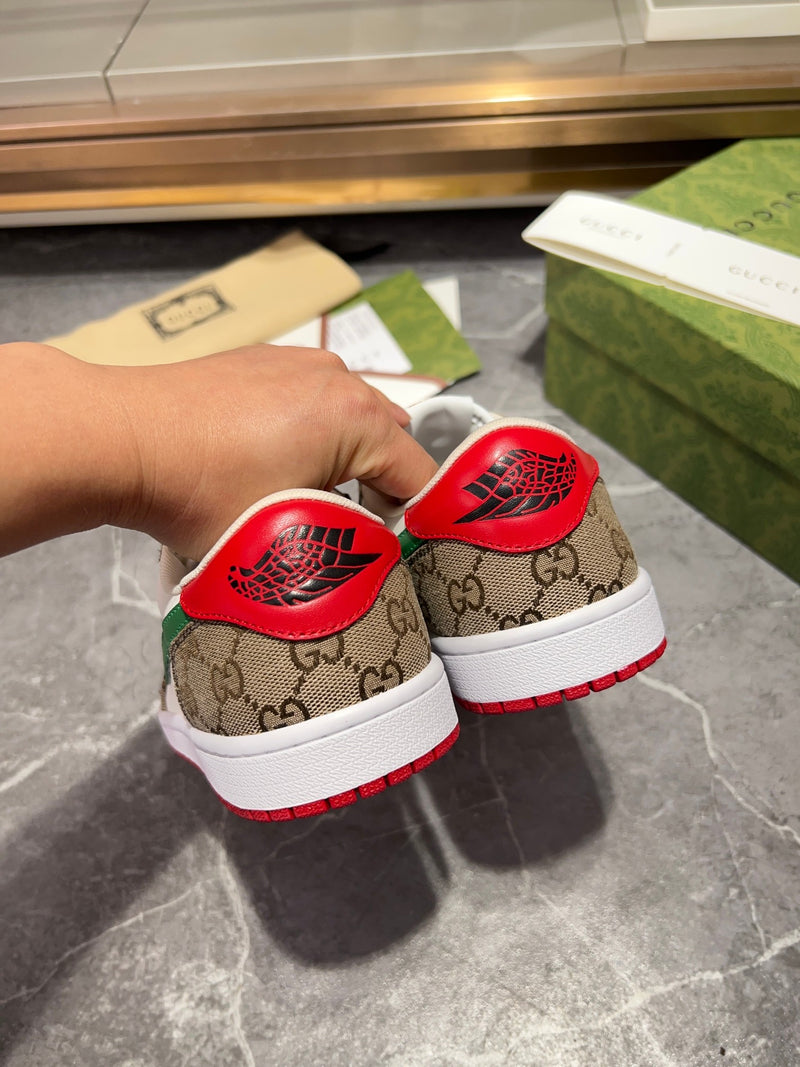 Tênis Gucci Signature Monogram – Edição Exclusiva