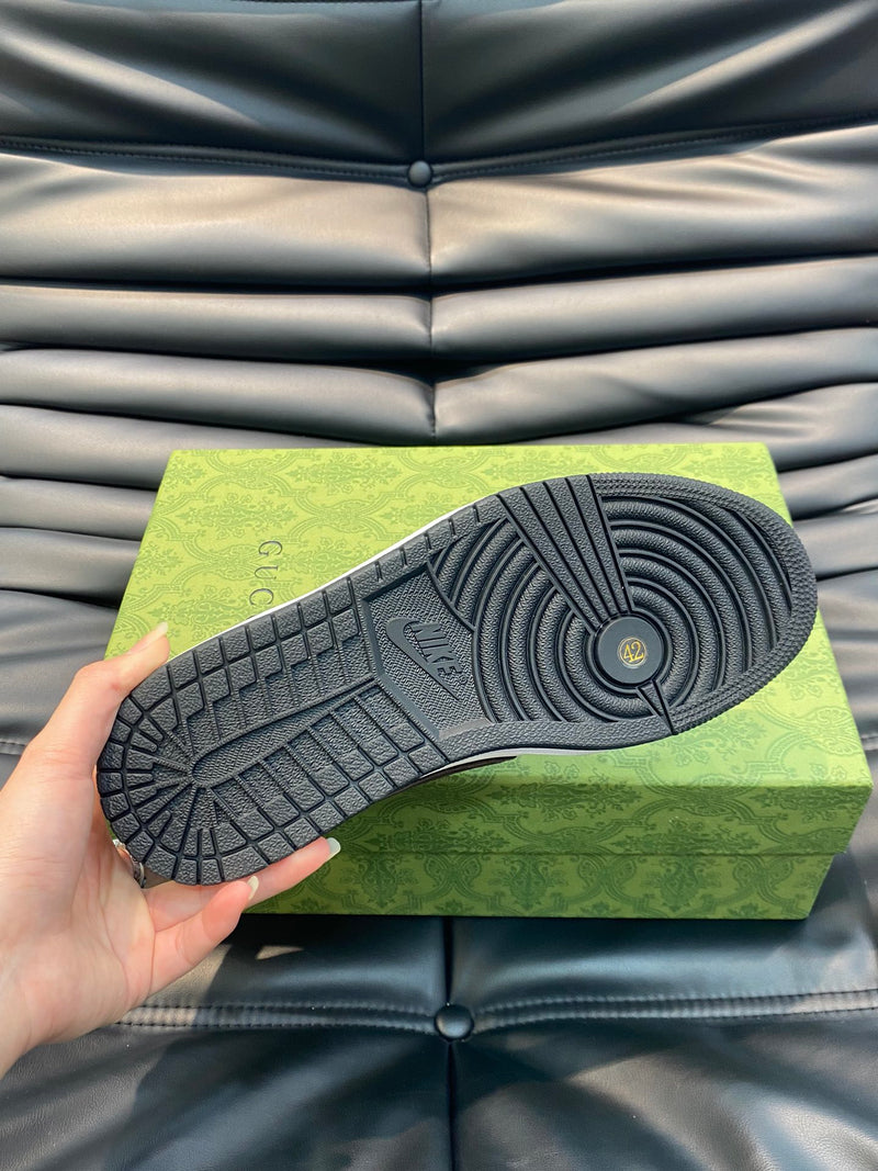 Tênis Nike x Gucci Monogram Edition
